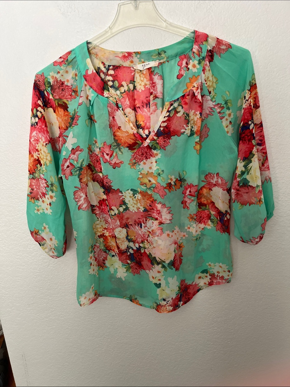 ezra Floral Split-Neck Semi Shear Blouse in Aqua and Coral (44Wx25L
